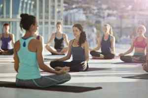 Read more about the article Ropa de mujer para practicar yoga